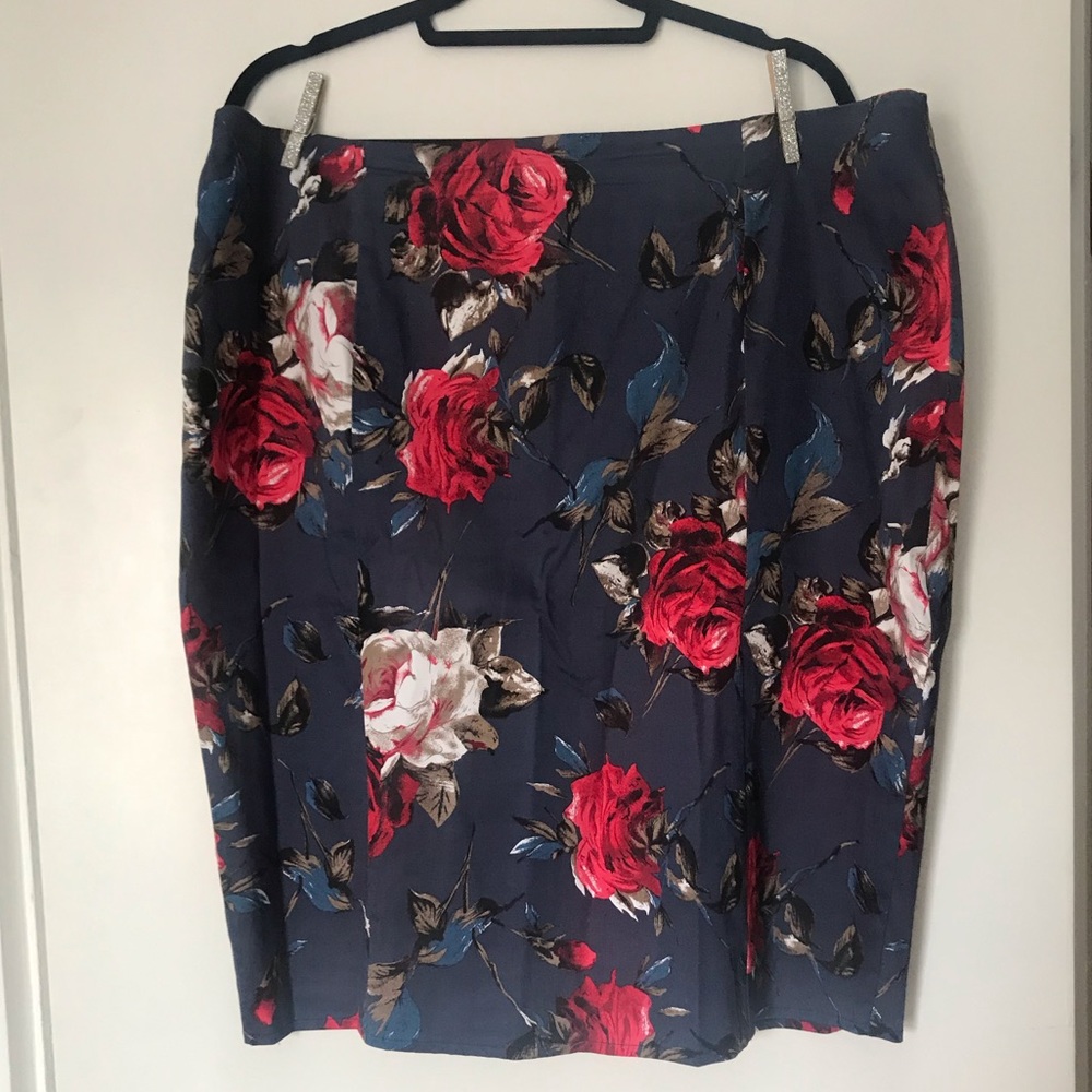 Floral pencil skirt